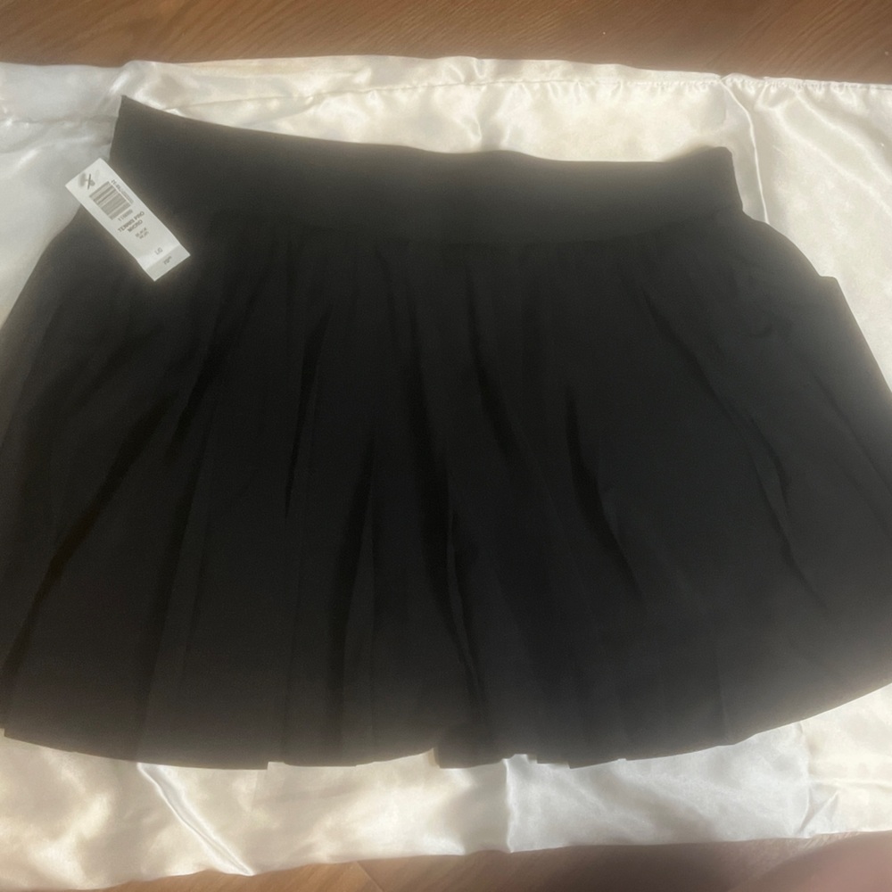 Aritzia TNA Black Women's Tennis Skirt